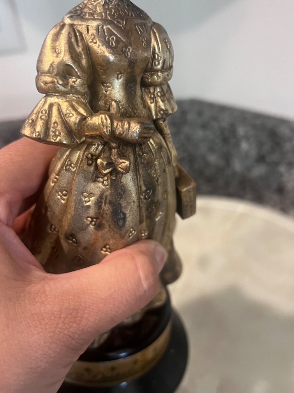 Vintage Avon 1992 District Award #1 Total Sales 1991-1992 Metal Figurine Trophy - Picture 9 of 11